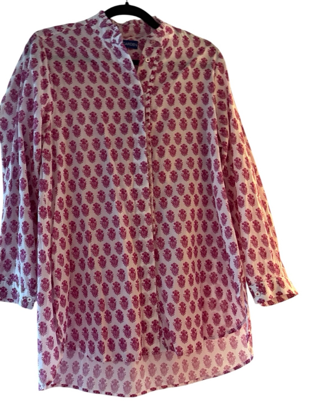 NWOT - Ro’s Garden Pink Printed Button-Front Women's Tunic